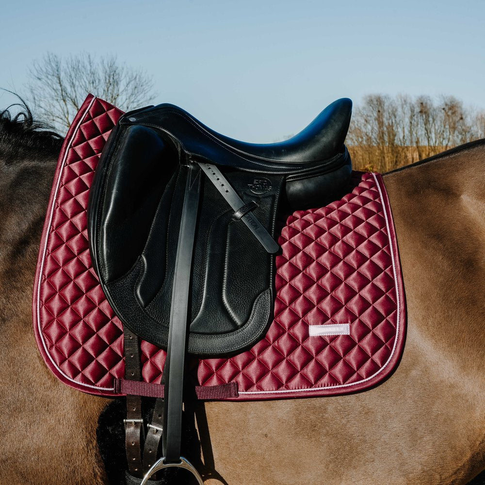Tapis de selle dressage Nacre Equithème Bordeaux