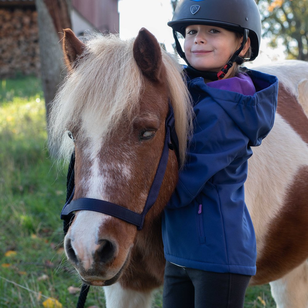 Softshell enfant Equi-Kids - Amandine Marine porté