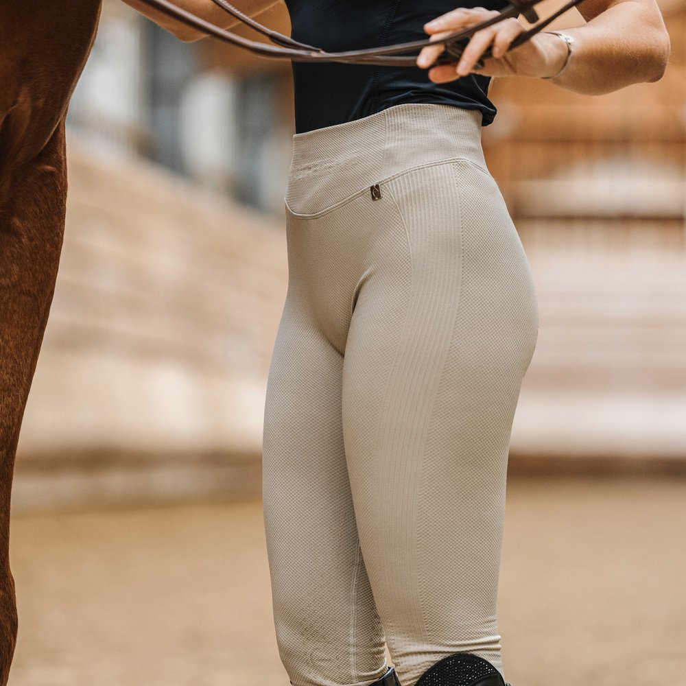 Legging Equithème - Acacia Beige porté