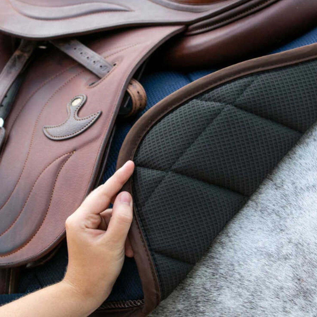 Tapis de selle BACK ON TRACK - Airflow