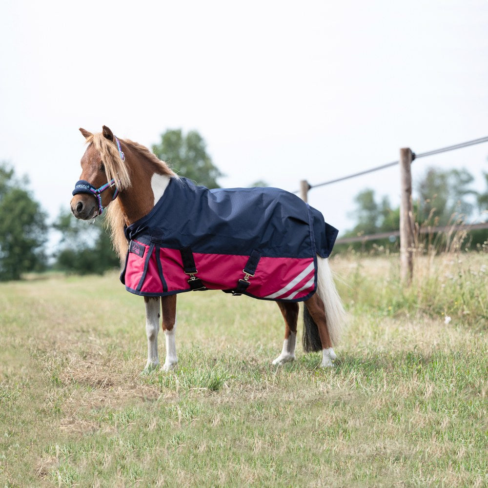 Couverture d'extérieur HKM Mini 600D Cranberry portée