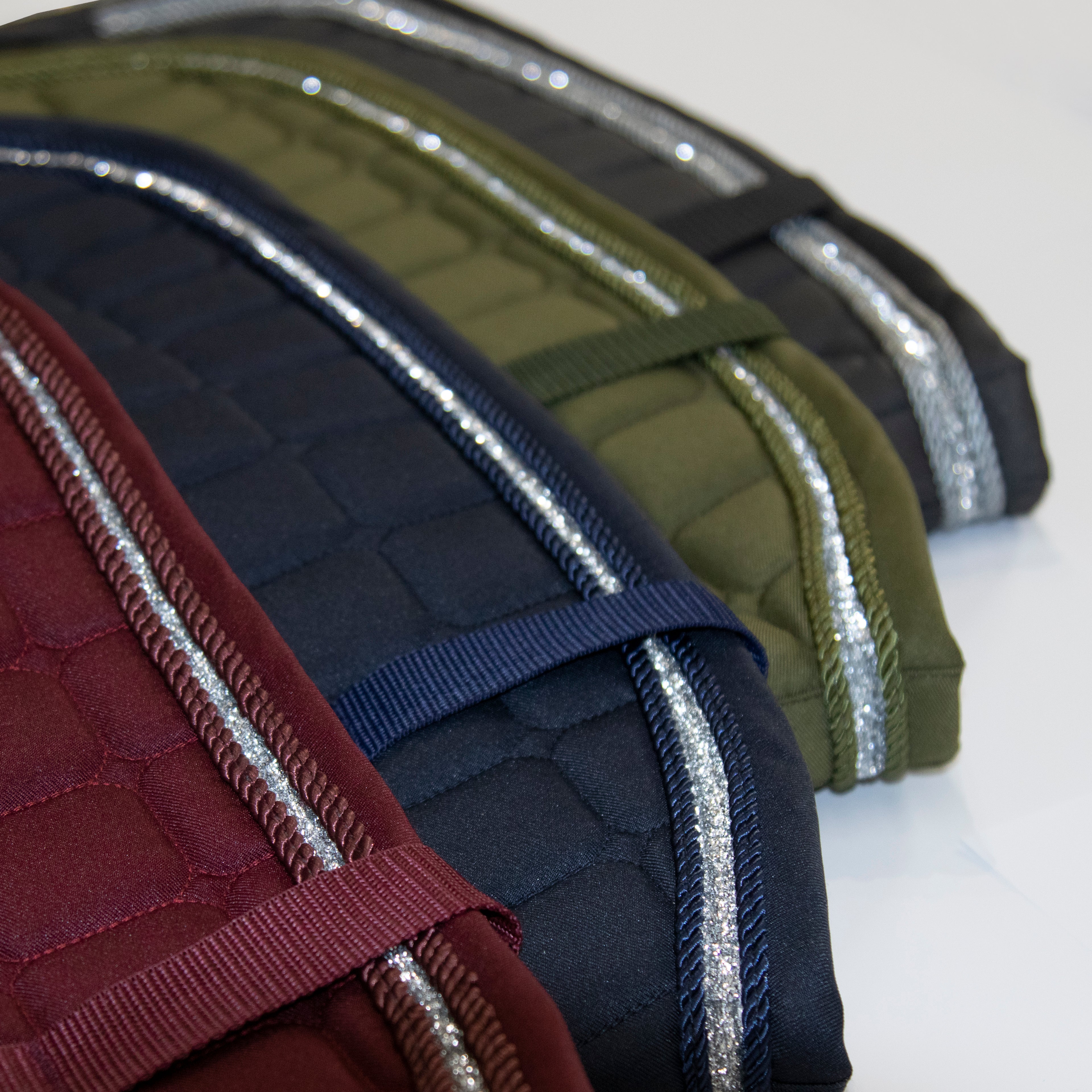 Tapis de selle pour poneys et chevaux CSO ou dressage HKM Hayley