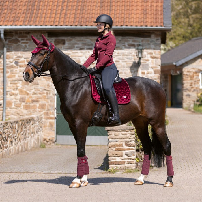 Ensemble bandes polaires, tapis de selle et bonnet anti-mouches HKM Mellow Velvet rouge cerise
