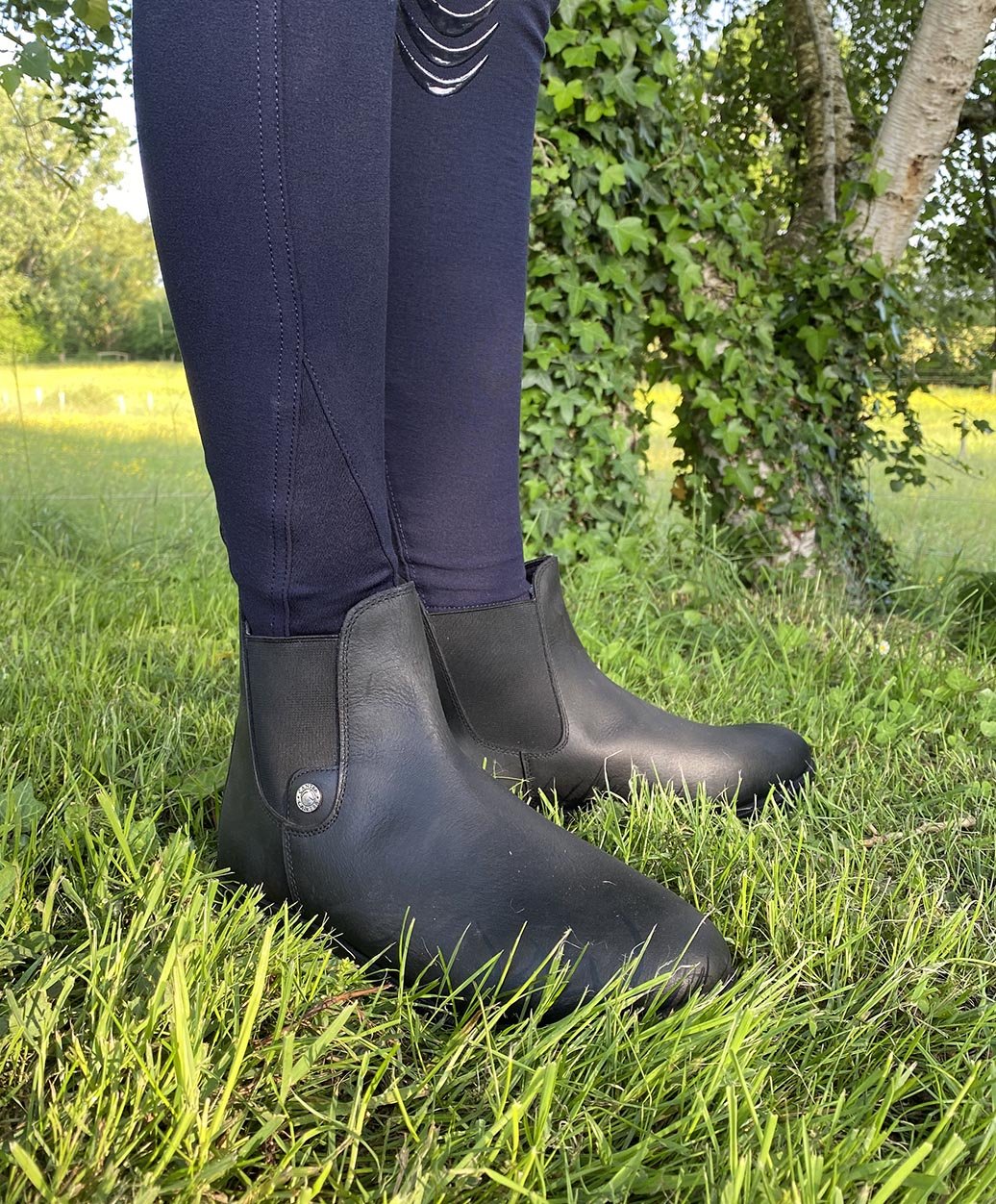 Boots d'équitation en cuir gras Canter Sora portées