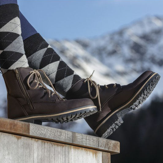 Boots d'équitation d'hiver doublées de fourrure synthétique Norton Hybrid marron portées