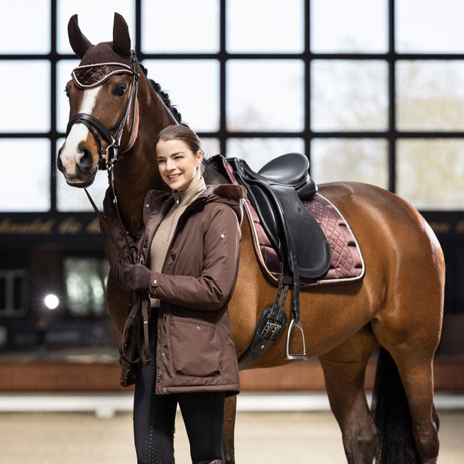 Ensemble bonnet anti-mouches et tapis de selle pour poneys et chevaux HKM Basil marron