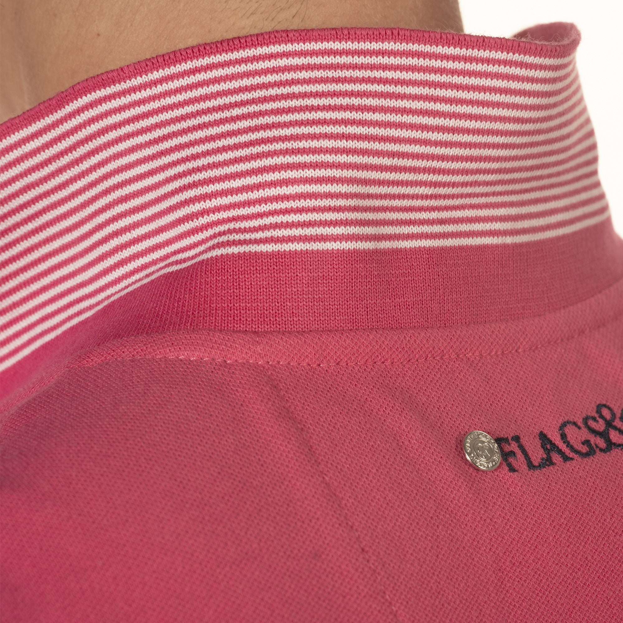 Polo à manches courtes pour femmes du XXS au XXL Flags and Cup Rosa rose détail dessous du col