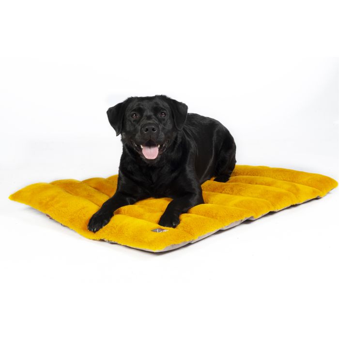 Tapis de voyage en polaire pour chiens HKM Anam Cara Travel taupe et jaune orangé