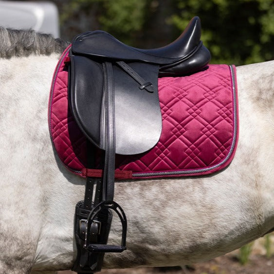 Tapis de selle pour poneys et chevaux HKM Berry rouge cerise