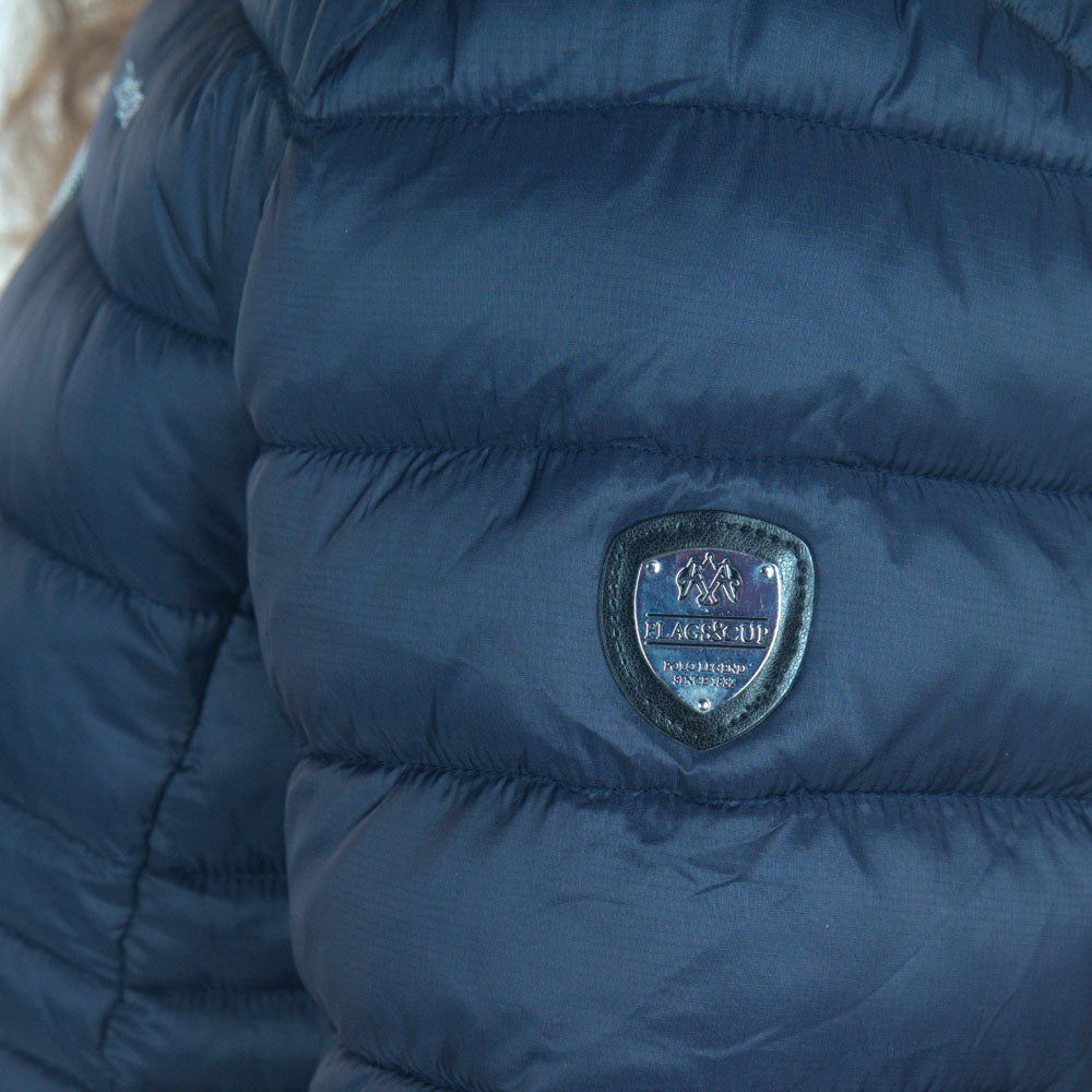 Veste matelassée légère pour cavalières Flags&Cup Galena marine détail écusson manche