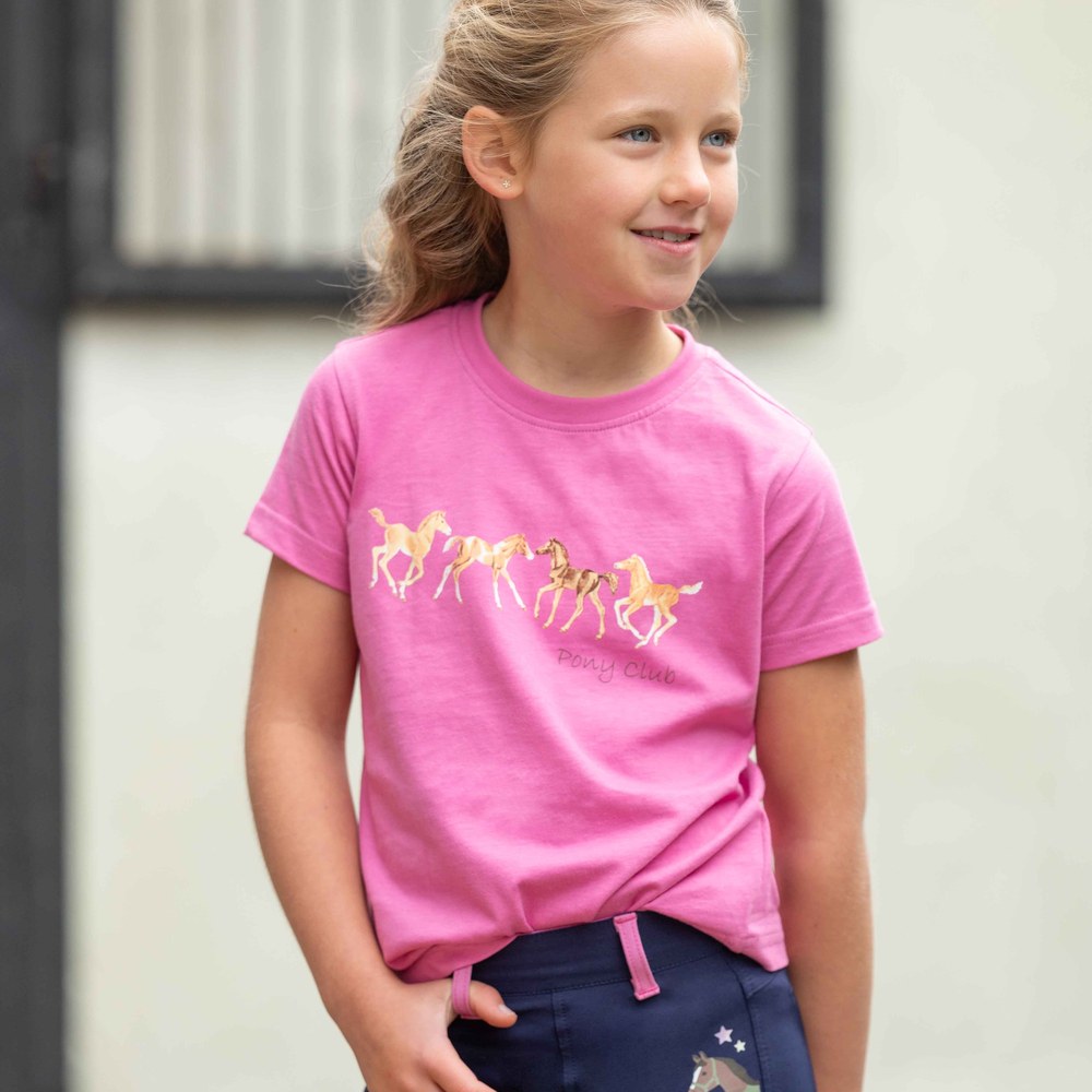 T-shirt d'équitation enfant Pony Club Rose porté