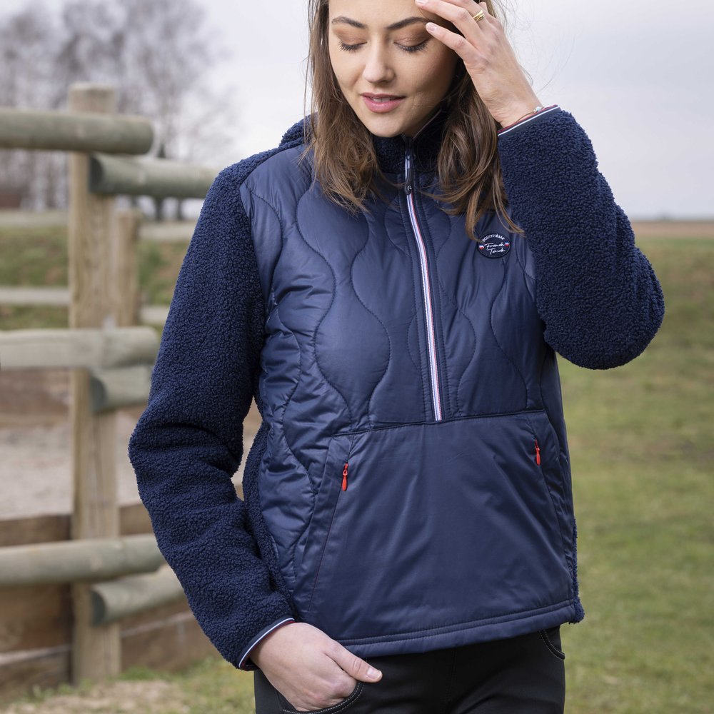 Anorak Equithème - Celia Marine porté