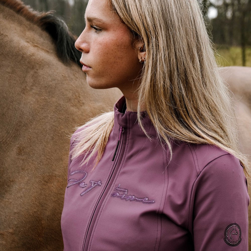 Veste softshell Equithème - Ilona Lilas porté