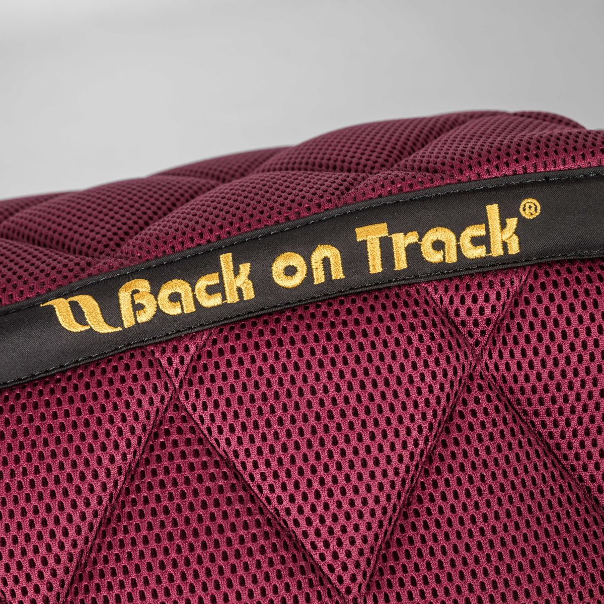 Tapis de selle BACK ON TRACK - Airflow