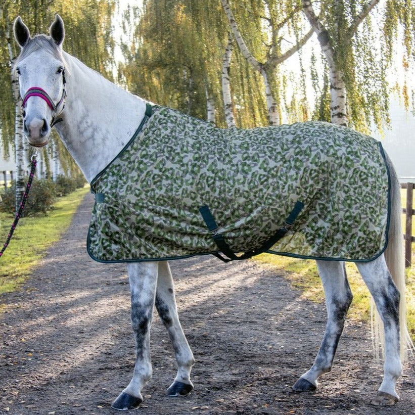 Chemise anti-mouches pour shetlands, poneys et chevaux HKM Survival portée