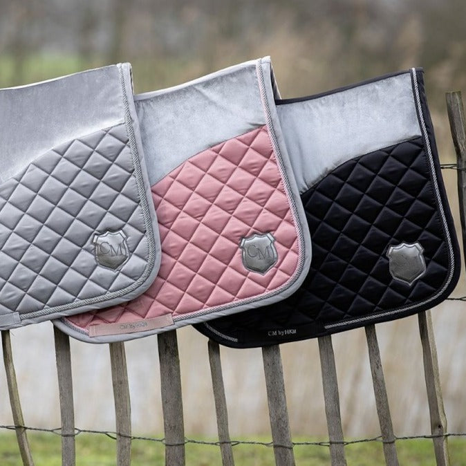 Tapis de selle pour poneys et chevaux CSO ou dressage HKM Topas 3 coloris