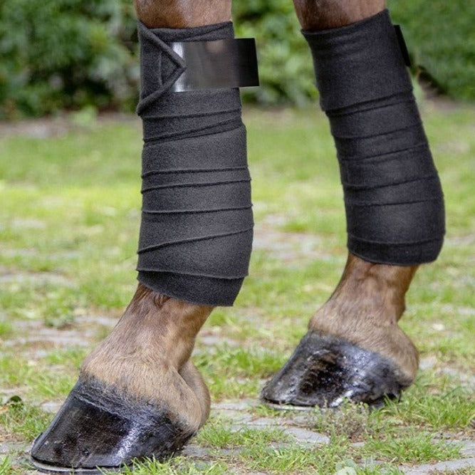 Bandes de polo pour poneys et chevaux HKM Innovation noires portées