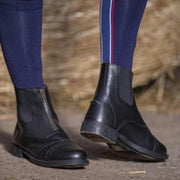 Boots d'équitation en cuir pour cavalières Equithème Zip Cuir noires portées