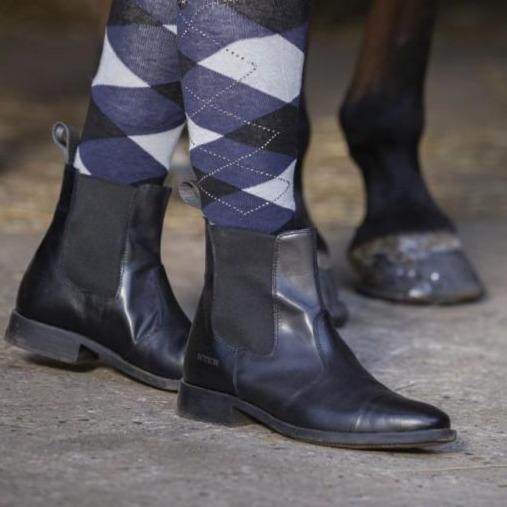 Boots d'équitation en cuir pour cavaliers Norton Jodhpur noires portées