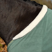 Chemise séchante polaire pour chevaux du 125 au 165 cms HKM Basil vert détail col en mouton synthétique