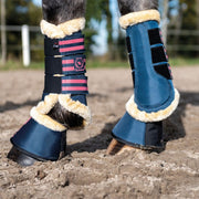 Cloches et guêtres de dressage pour poneys et chevaux HKM Classic Polo marine portées