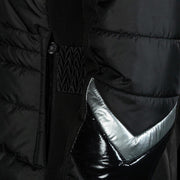 Parka technique à capuche avec fourrure synthétique pour cavalière Flags&Cup Norola noire détail poche et côté