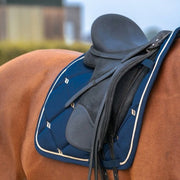 Tapis de selle aux propriétés thermiques pour chevaux Back On Track Night modèle dressage bleu