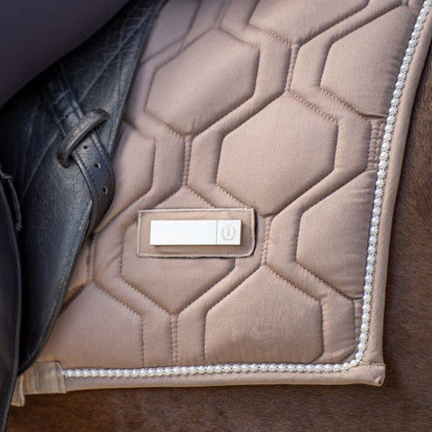 Tapis de selle pour poneys et chevaux Imperial Riding Lovely Pearl café