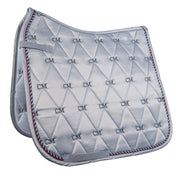 Tapis de selle pour poneys et chevaux CSO ou dressage HKM Della Sera Classico gris clair