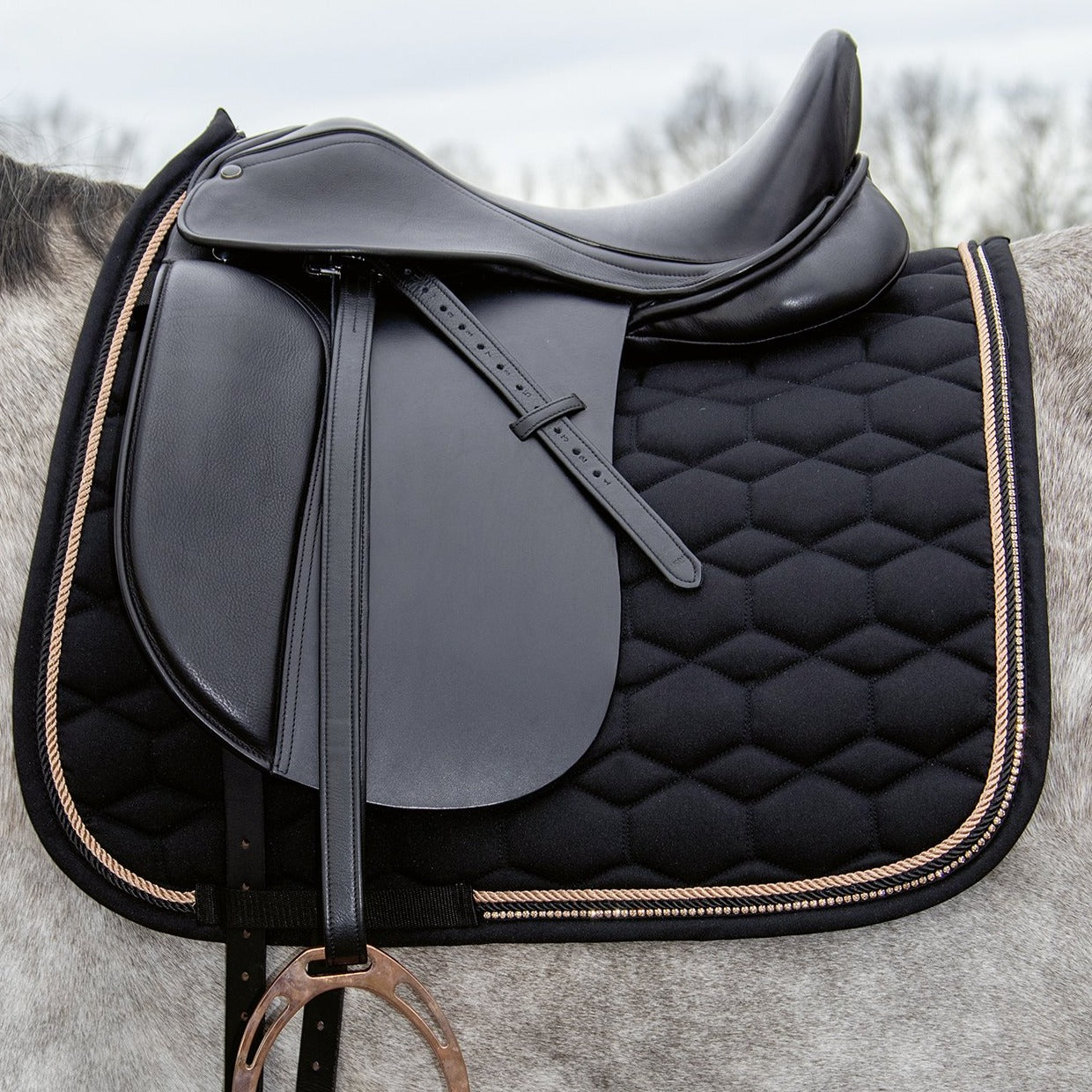 Tapis de selle pour poneys et chevaux CSO ou dressage HKM Glamour noir